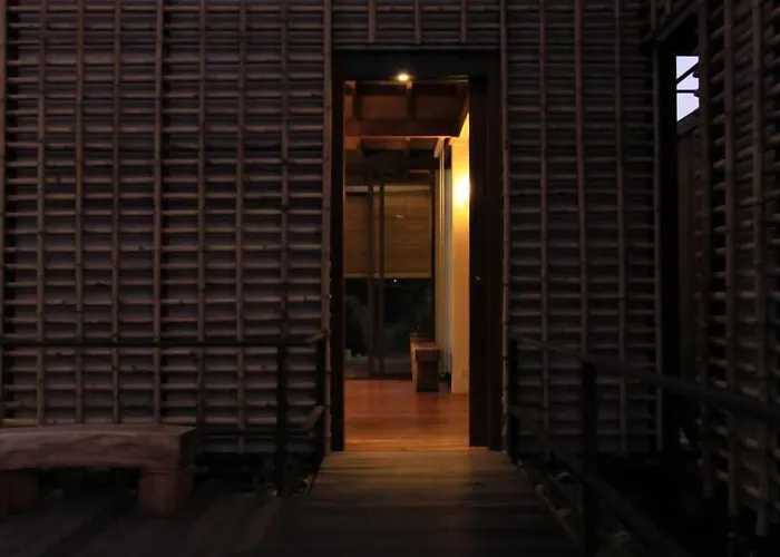 Tree House Bang Kachao Resort 4*