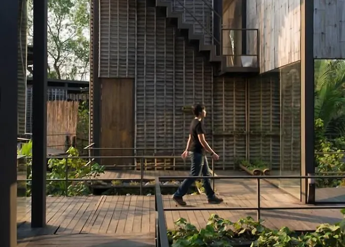 Tree House Bang Kachao 4* 방콕