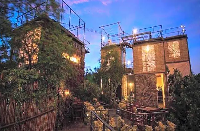 Tree House Bang Kachao 4* 방콕